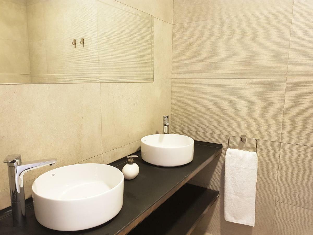 Apartamentos Granada Deluxe 3000 Ngoại thất bức ảnh